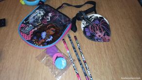 Modern Dolls: Bolso con complementos Monster High